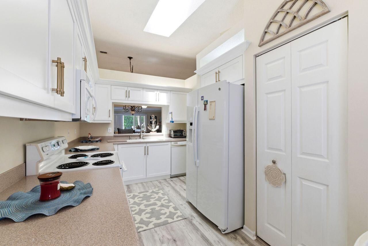 33 Sausalito Drive, Boynton Beach, FL 33436 Photo