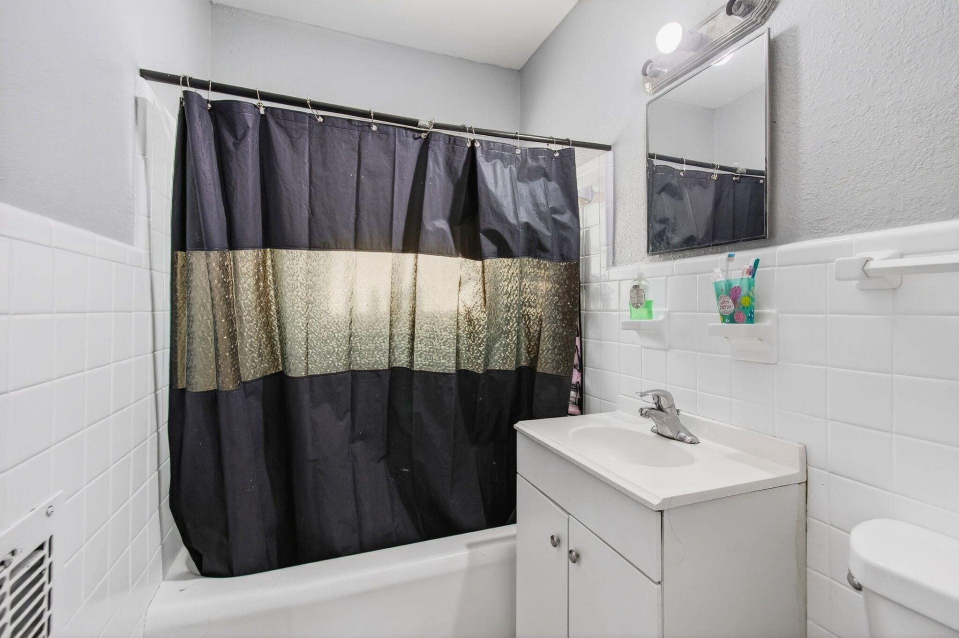 512 N 9th Avenue N, Lake Worth Beach, FL 33460 Photo