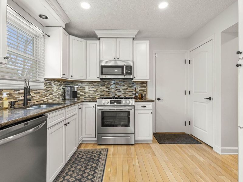 8483 Olenbrook Drive, Lewis Center, OH 43035 Photo 15