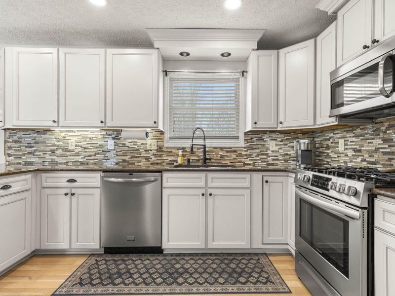 8483 Olenbrook Drive, Lewis Center, OH 43035 Photo 16