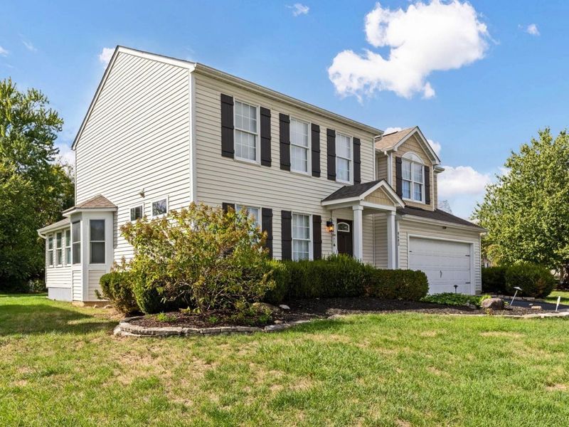 8483 Olenbrook Drive, Lewis Center, OH 43035 Photo 2