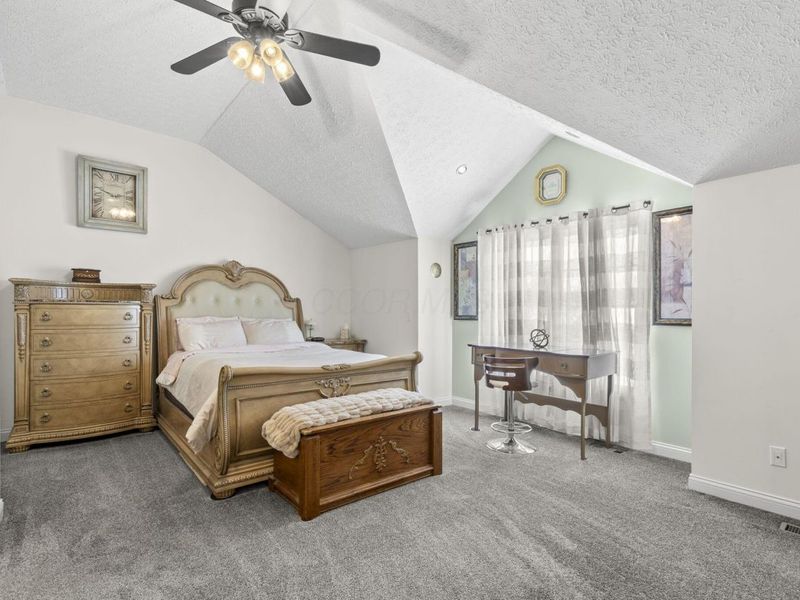 8483 Olenbrook Drive, Lewis Center, OH 43035 Photo 22