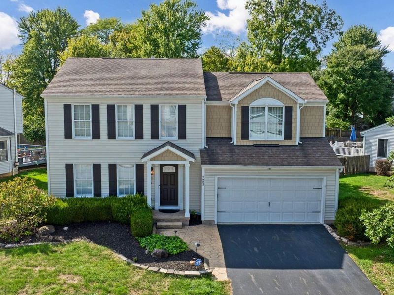 8483 Olenbrook Drive, Lewis Center, OH 43035 Photo 3