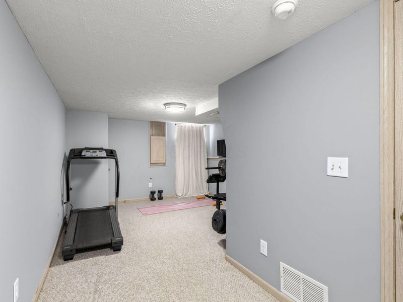 8483 Olenbrook Drive, Lewis Center, OH 43035 Photo 38