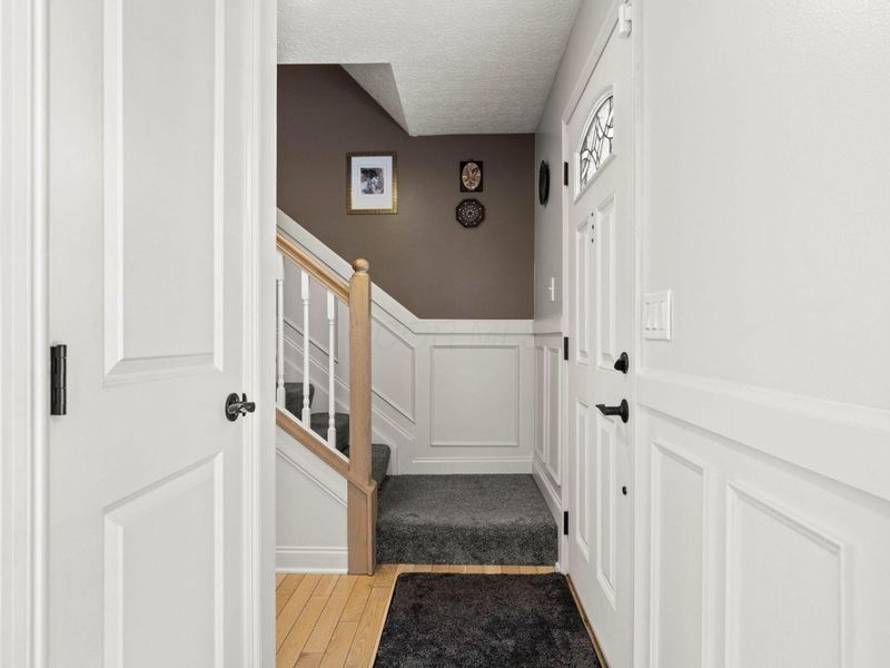 8483 Olenbrook Drive, Lewis Center, OH 43035 Photo 6