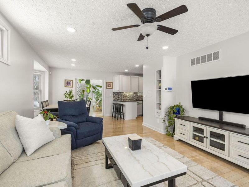 8483 Olenbrook Drive, Lewis Center, OH 43035 Photo 8