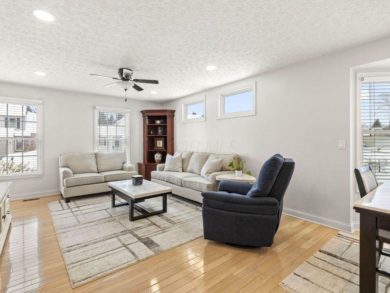 8483 Olenbrook Drive, Lewis Center, OH 43035 Photo 9