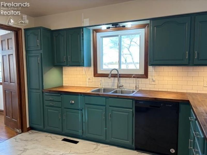 145 W. Woodmere Drive, Tiffin, OH 44883 Photo 31