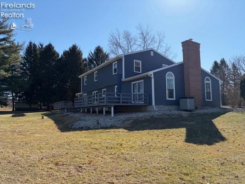 145 W. Woodmere Drive, Tiffin, OH 44883 Photo 6