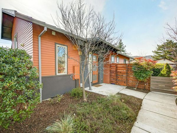 98 Dunn Circle, Ashland, OR 97520