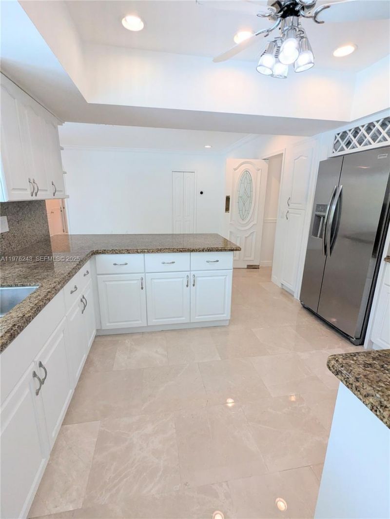 5920 Maynada St, Unit 5920, Coral Gables, FL 33146 Photo