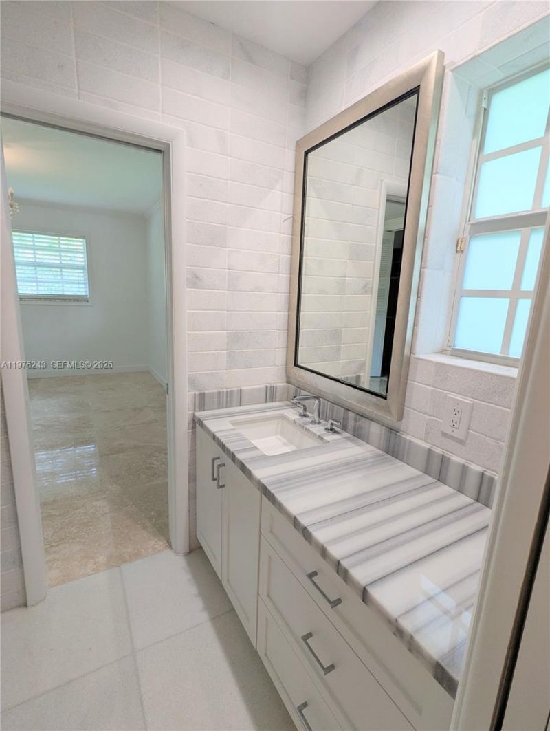 5920 Maynada St, Unit 5920, Coral Gables, FL 33146 Photo