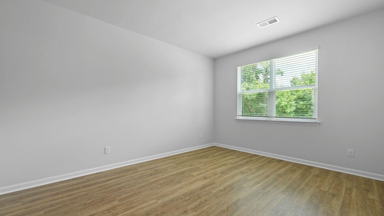 404 Tulip Poplar Drive Photo 26