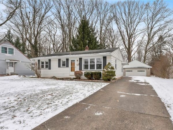 31 Eve Drive , Struthers, OH 44471