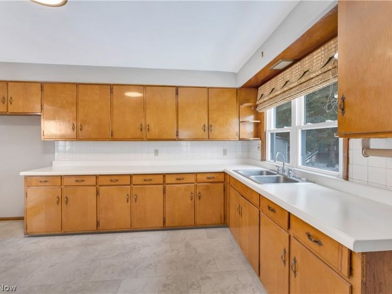 31 Eve Drive , Struthers, OH 44471 Photo 2