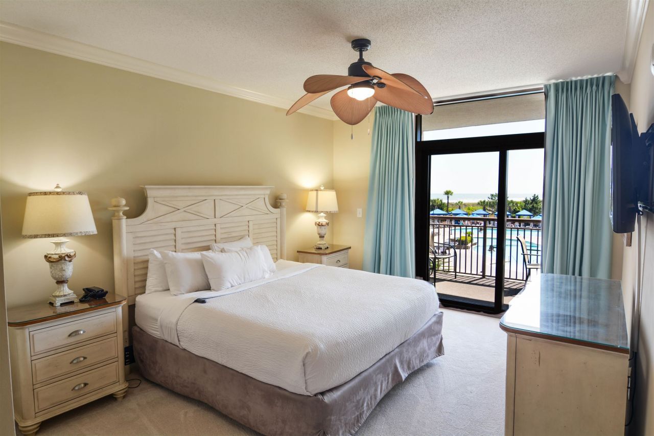 100 North Beach Blvd. Photo 14