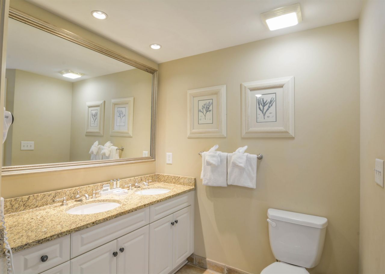 100 North Beach Blvd. Photo 19