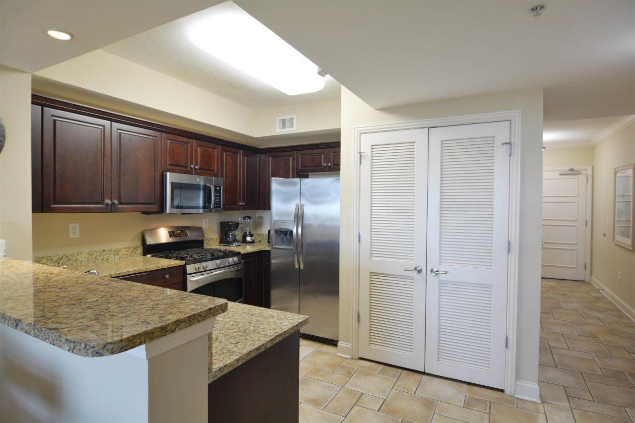 100 North Beach Blvd. Photo 5