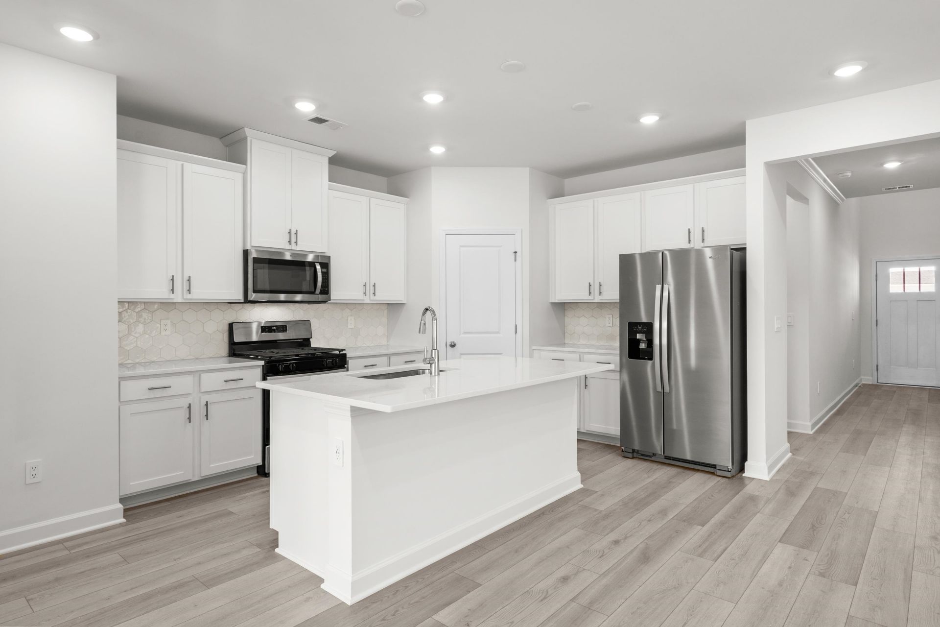 8217 Essence Dr. Photo 17