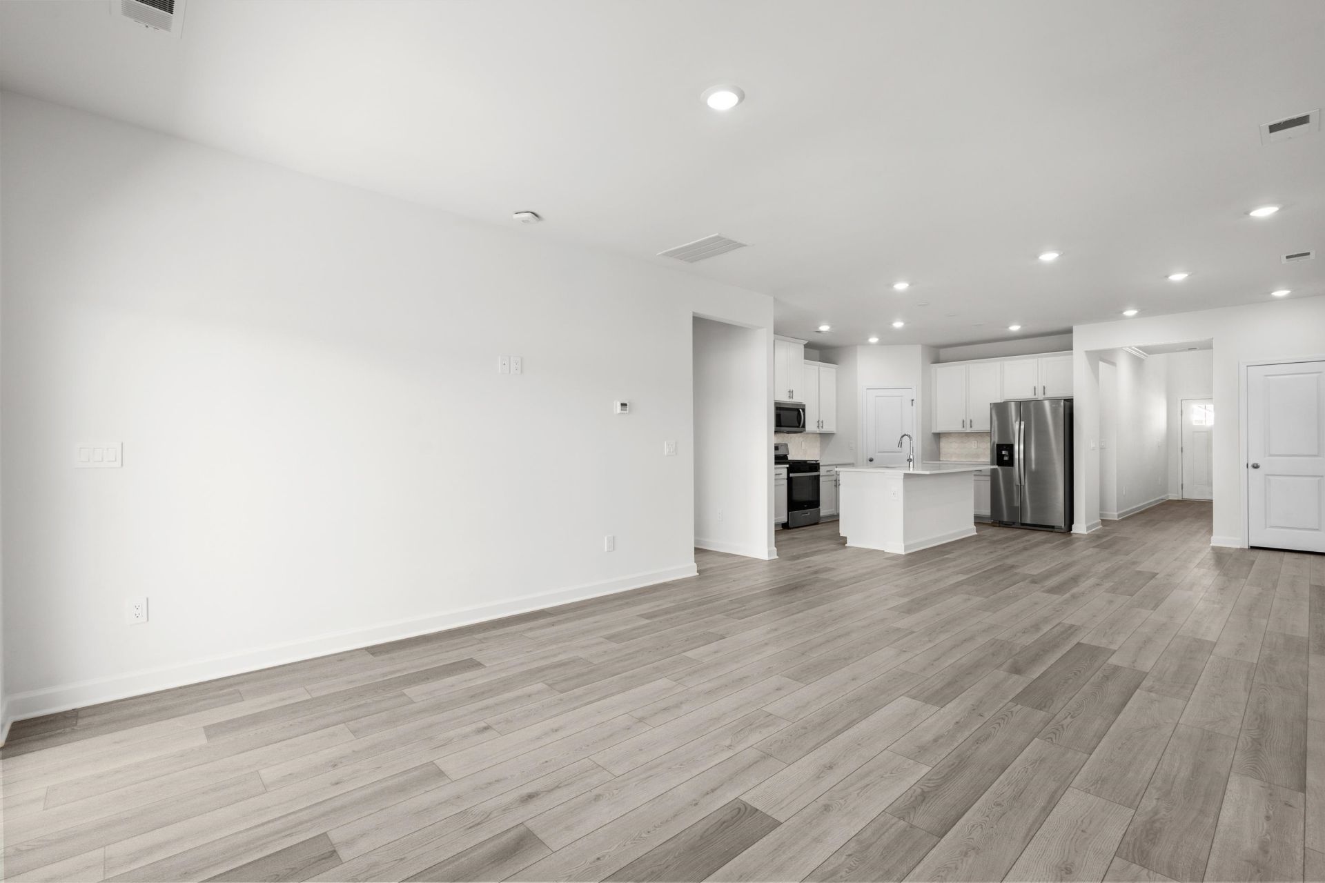 8217 Essence Dr. Photo 27