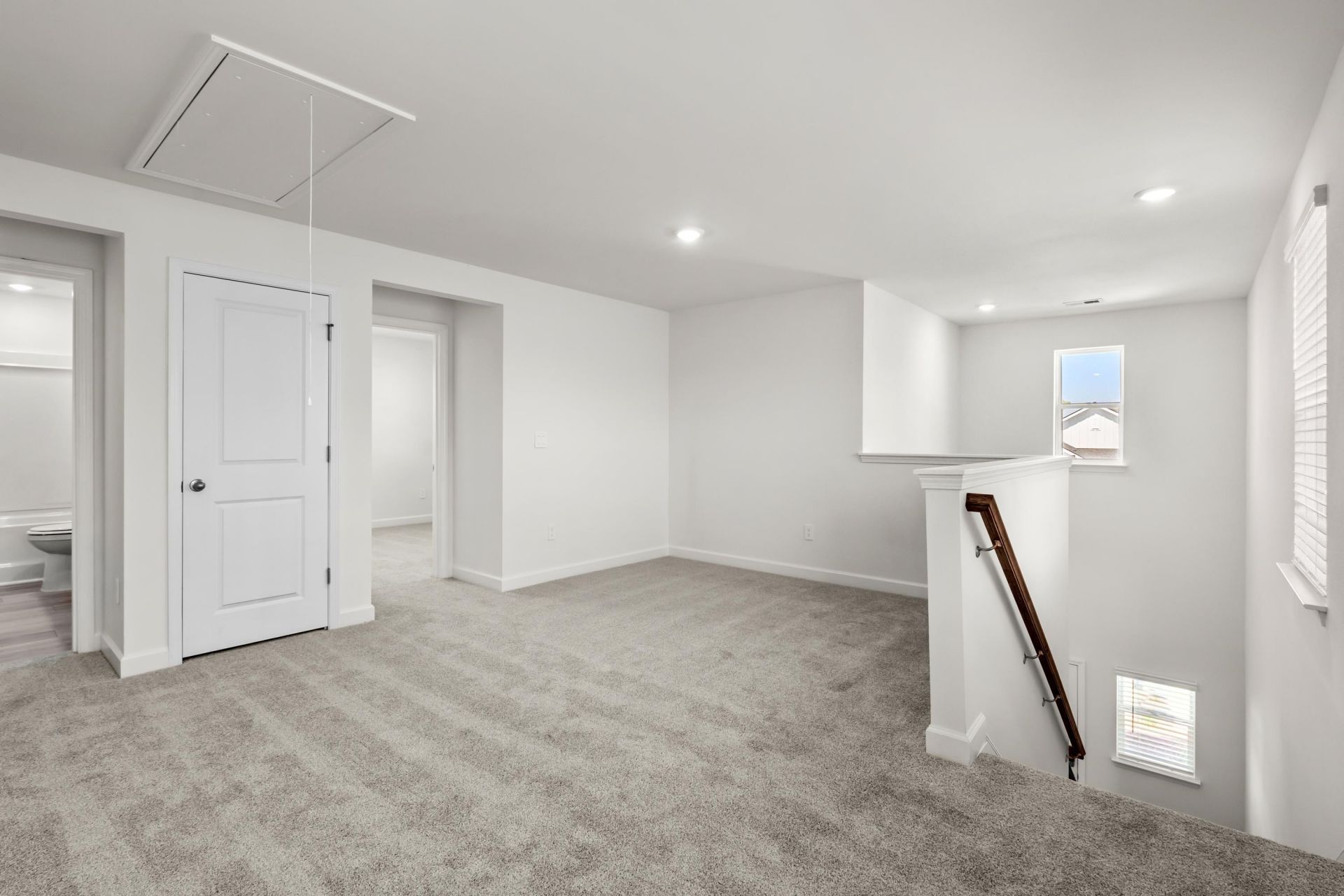 8217 Essence Dr. Photo 30