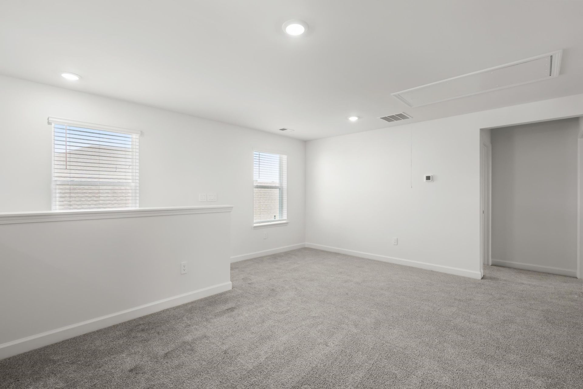 8217 Essence Dr. Photo 32