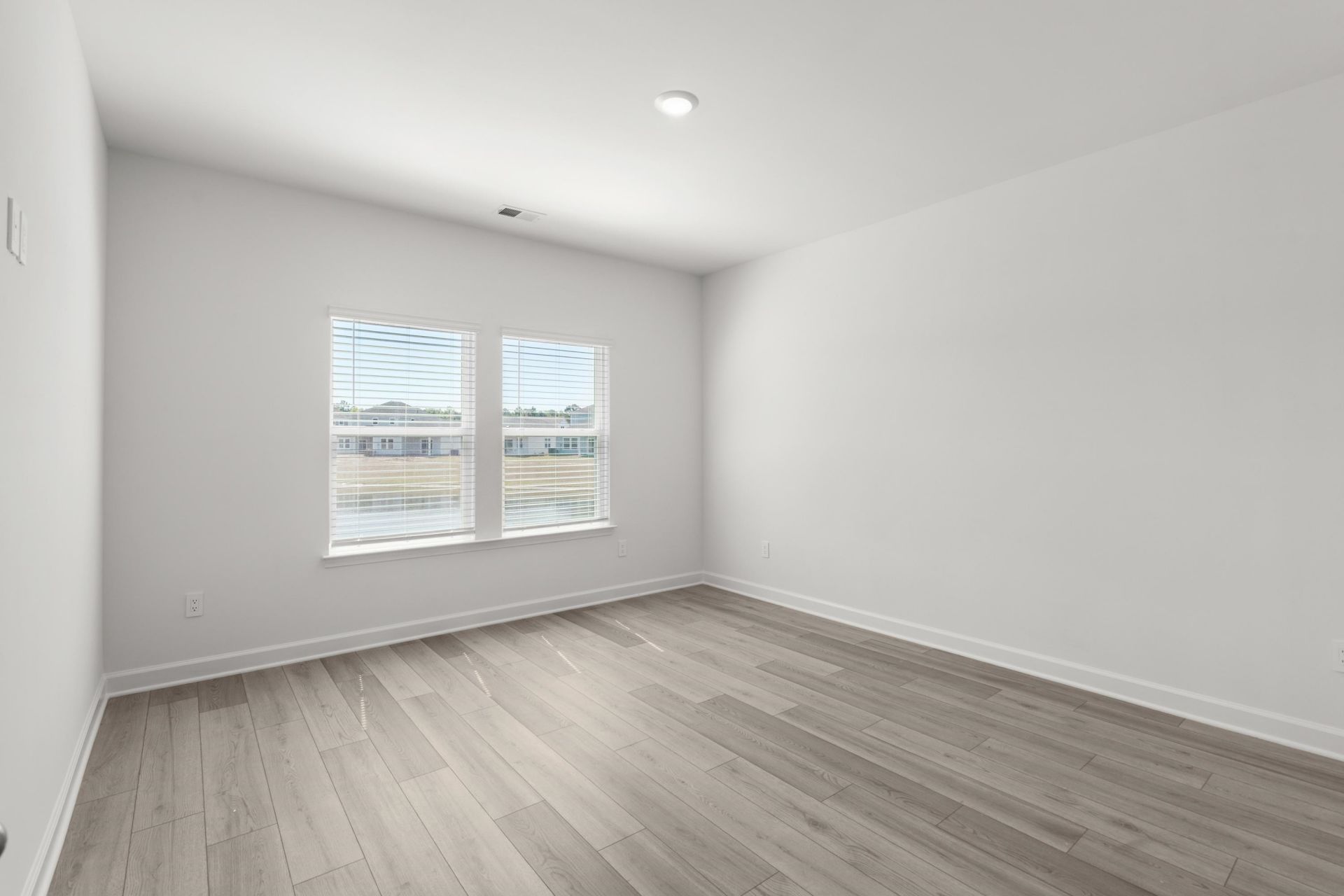 8217 Essence Dr. Photo 35