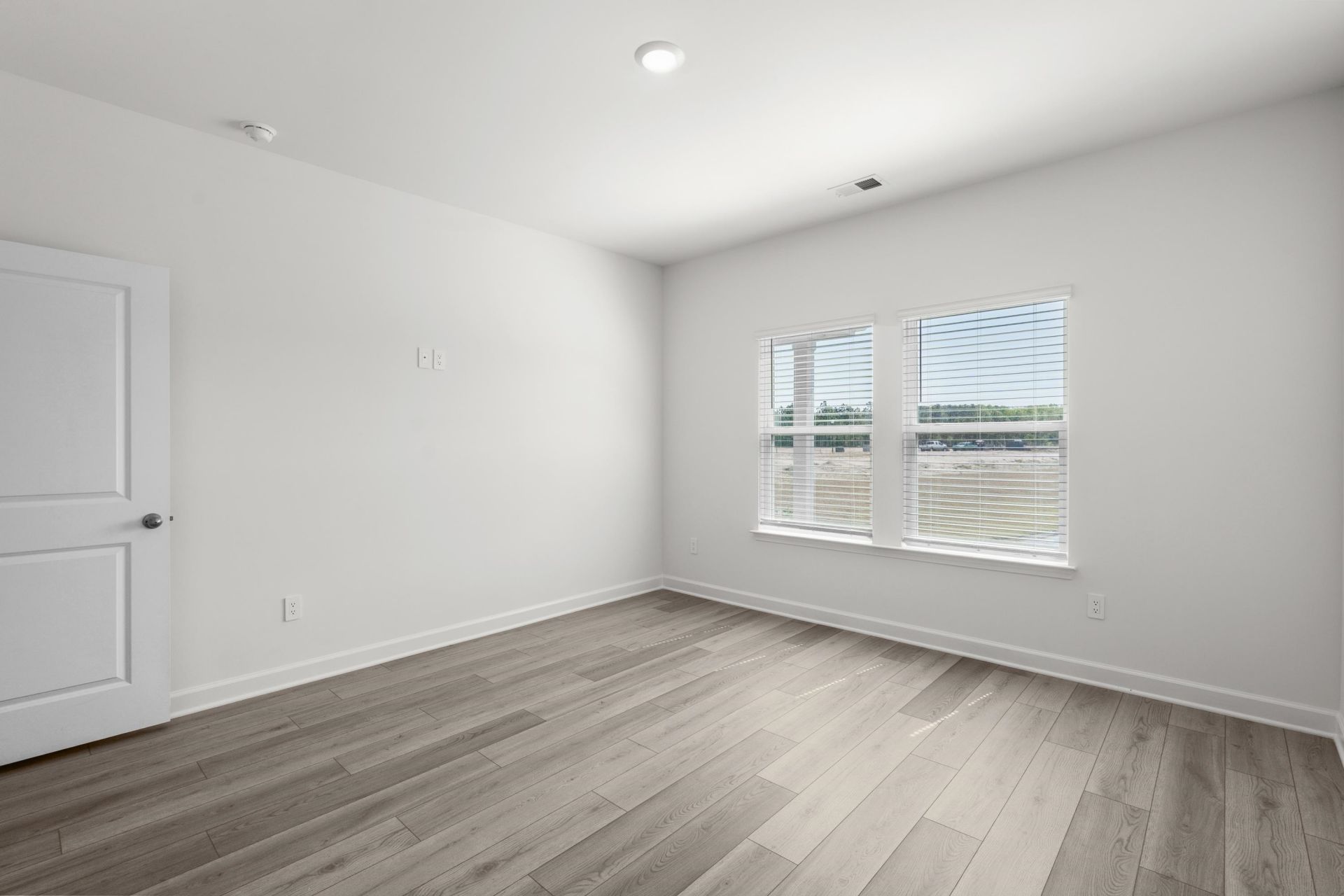 8217 Essence Dr. Photo 36