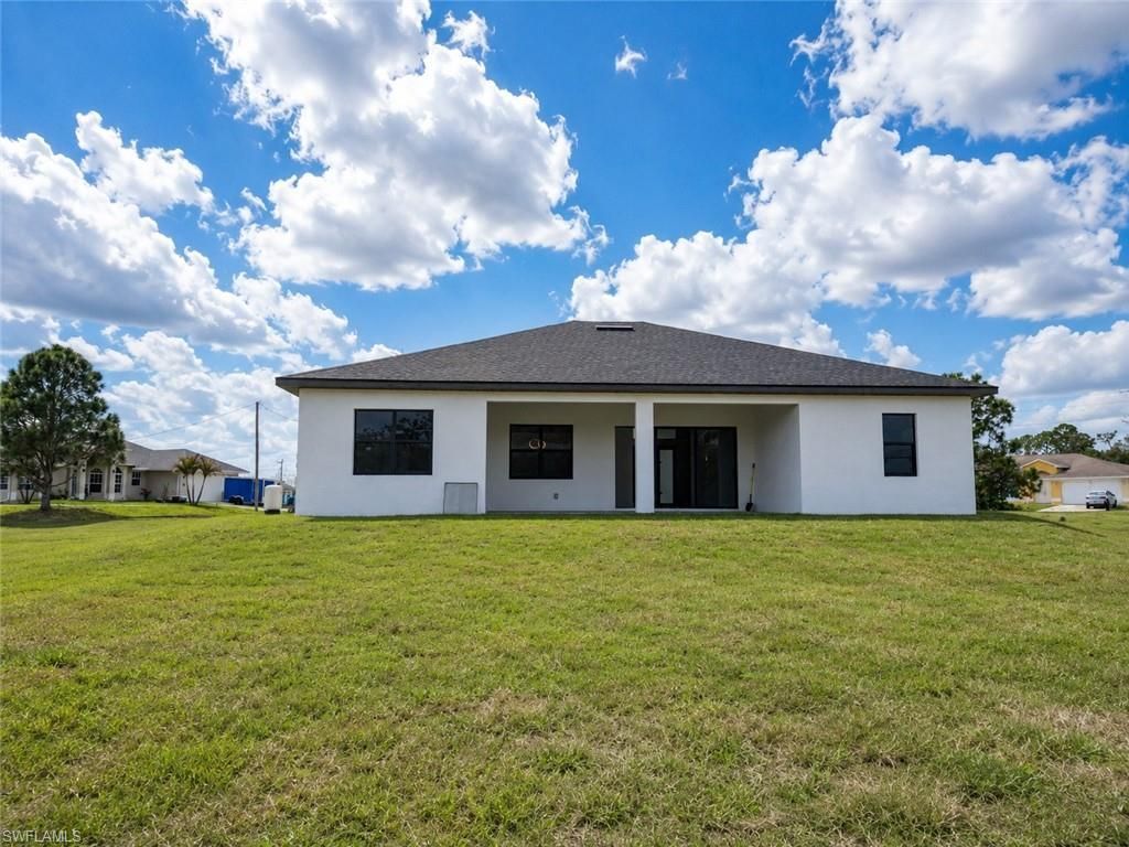 811 Dartmouth Ct, Lehigh Acres, FL 33974 Photo
