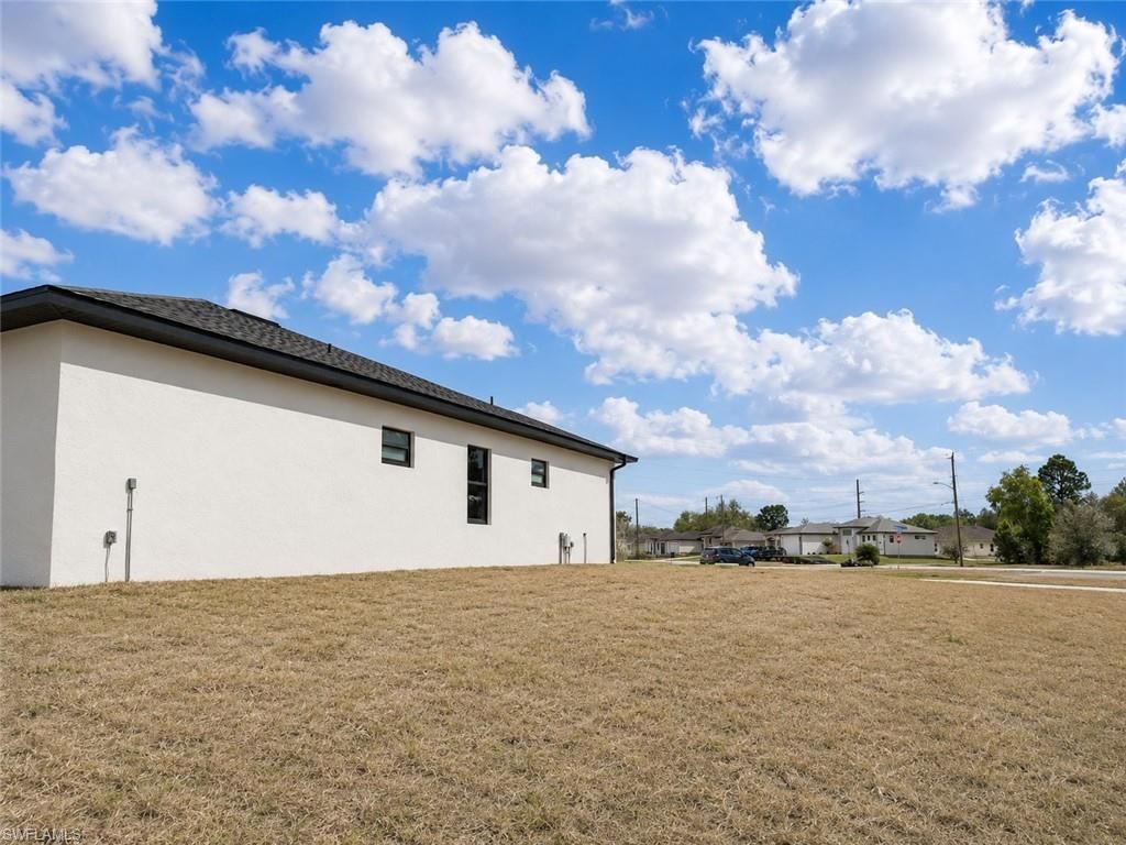 811 Dartmouth Ct, Lehigh Acres, FL 33974 Photo