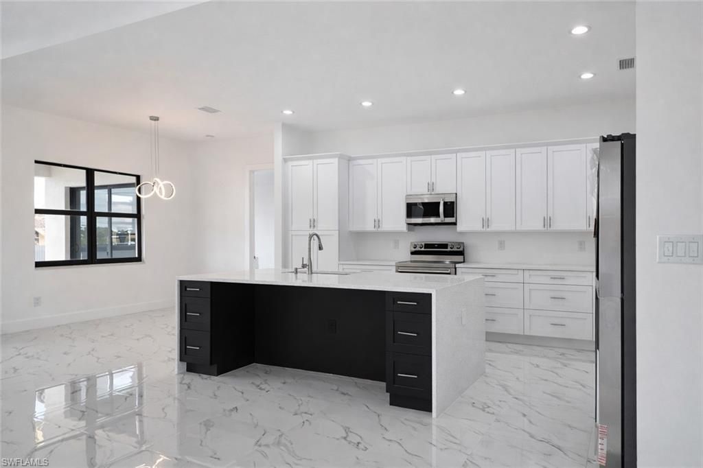 811 Dartmouth Ct , Lehigh Acres, FL 33974 Photo