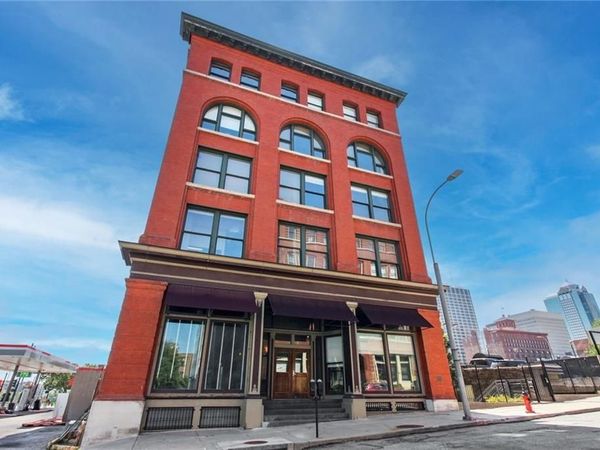 609 CENTRAL Street, Unit 1104, Kansas City, MO 64105