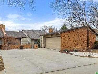 919 S 112th Plaza , Omaha, NE 68154