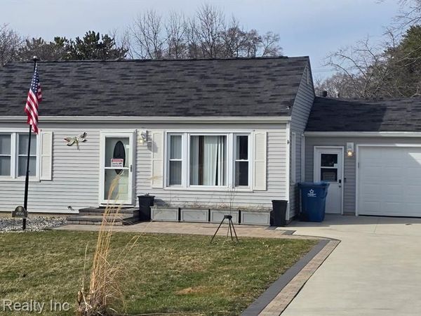 4956 Center Street, Millington Vlg, MI 48746