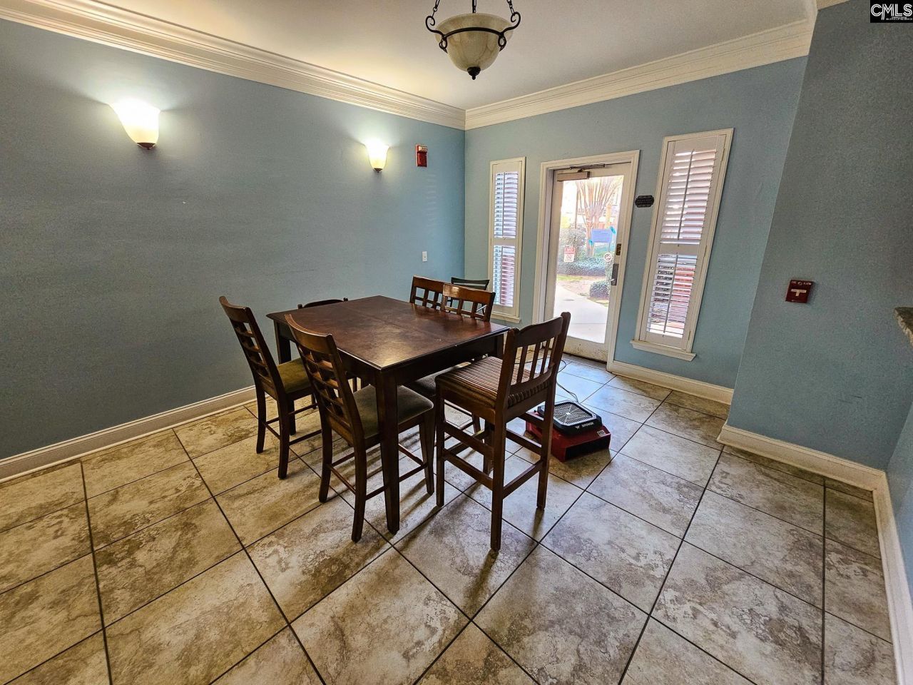 900 Taylor Street  Photo 10