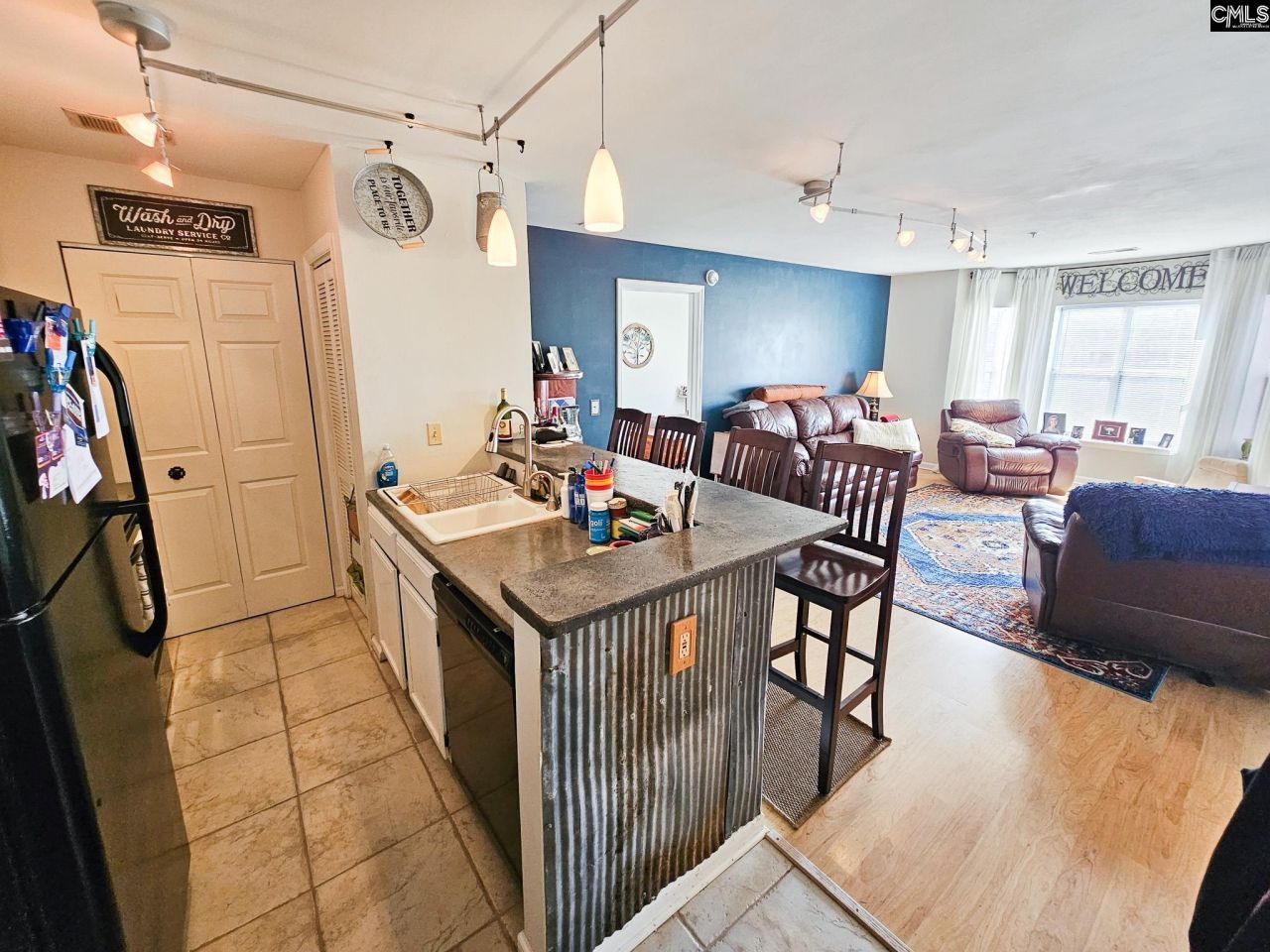 900 Taylor Street  Photo 12