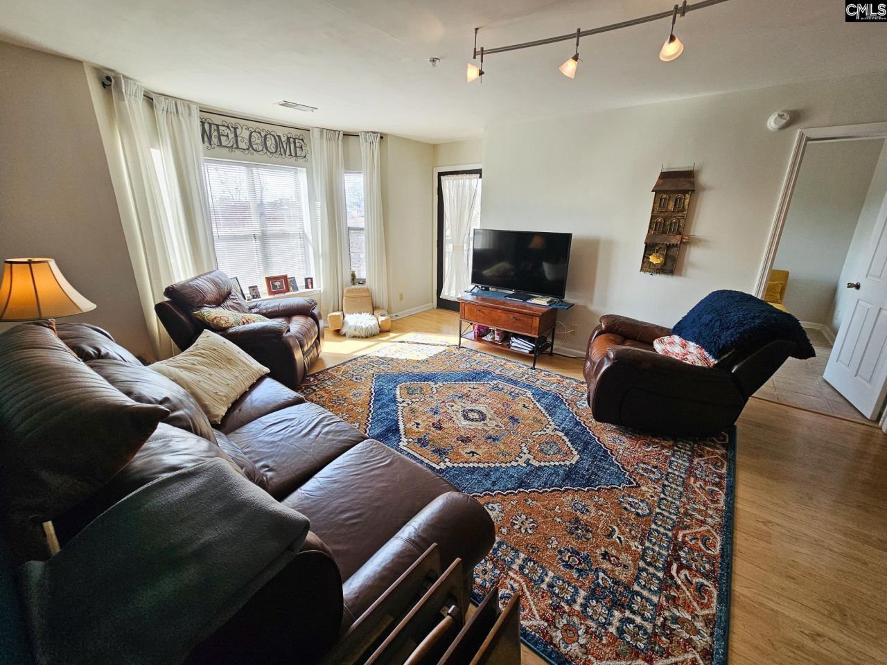 900 Taylor Street  Photo 18