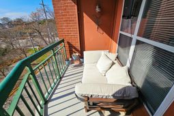 900 Taylor Street  photo 4