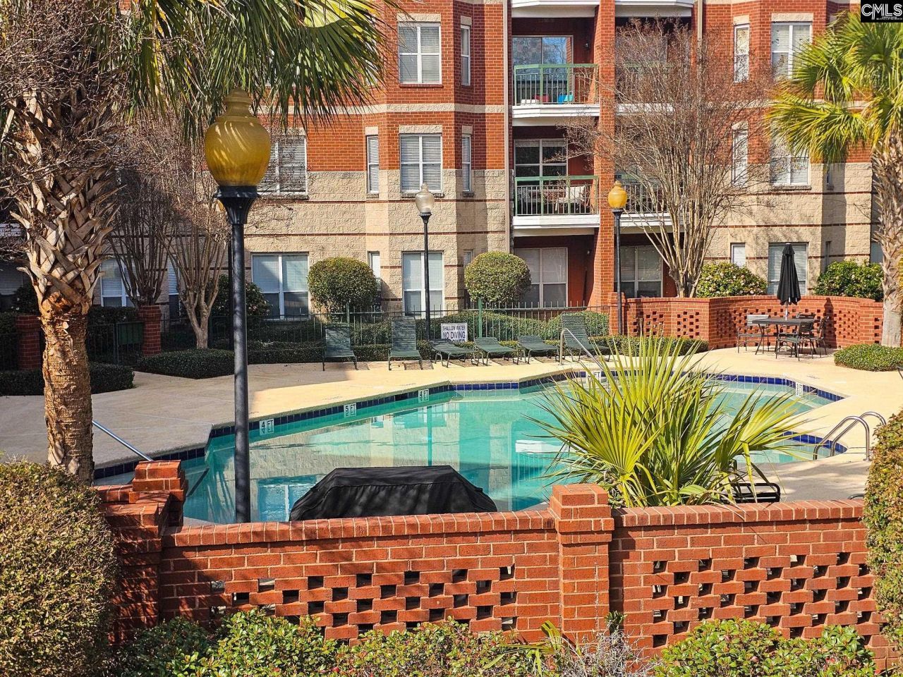 900 Taylor Street  Photo 4