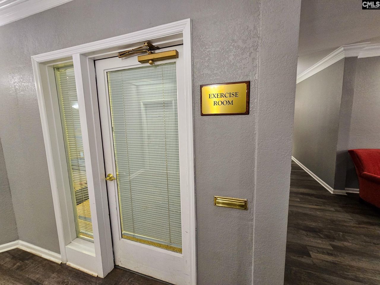 900 Taylor Street  Photo 6