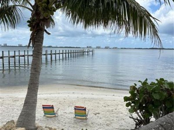 4490 NE Indian River Drive, Jensen Beach, FL 34957