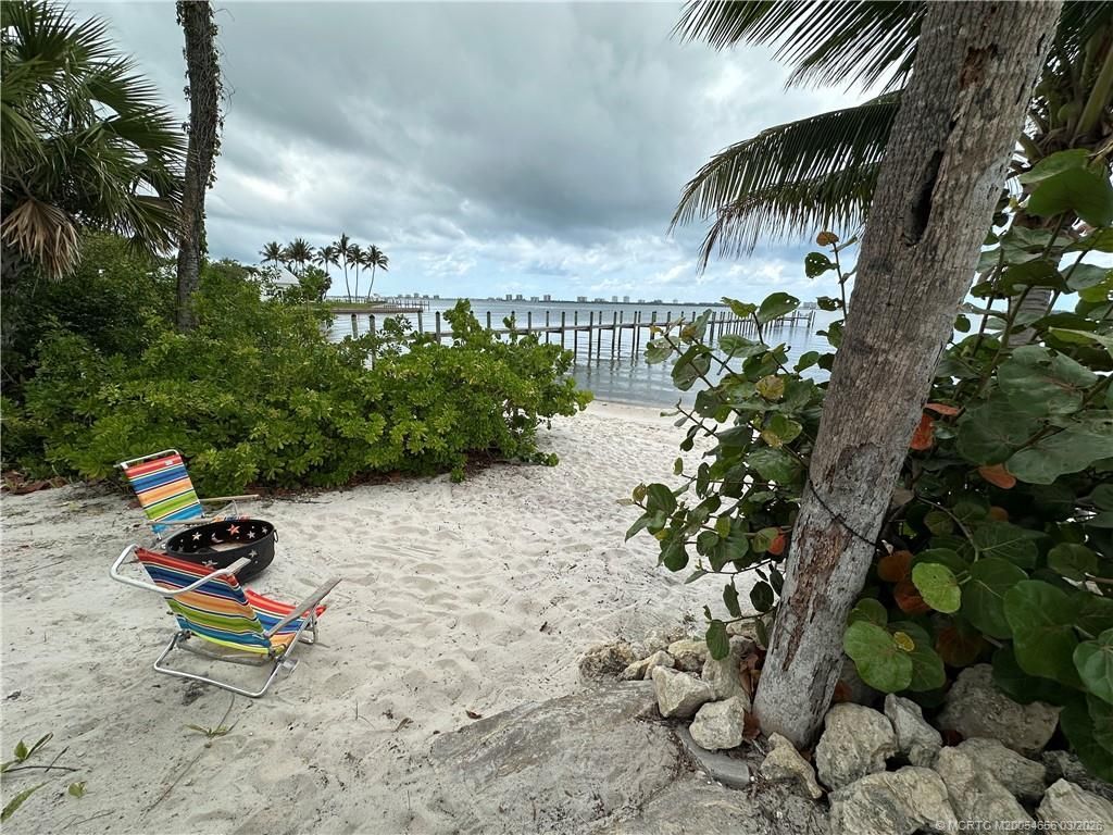 4490 NE Indian River Drive, Jensen Beach, FL 34957 Photo