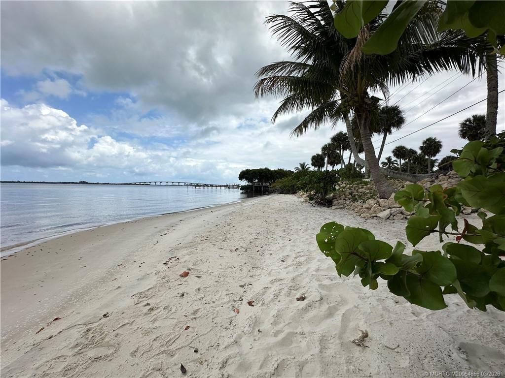 4490 NE Indian River Drive, Jensen Beach, FL 34957 Photo