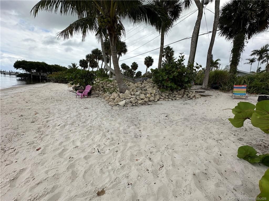 4490 NE Indian River Drive, Jensen Beach, FL 34957 Photo