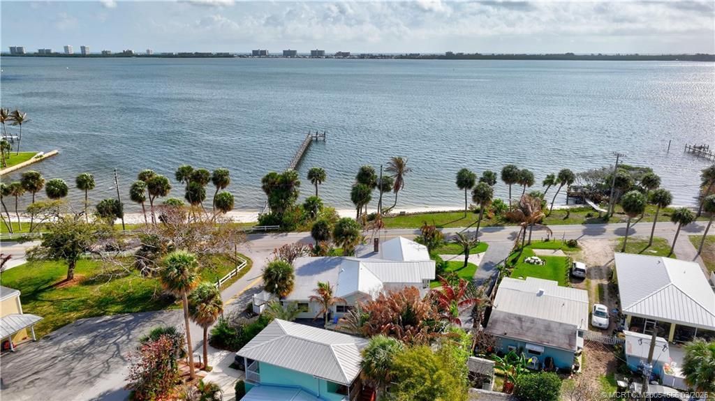 4490 NE Indian River Drive, Jensen Beach, FL 34957 Photo