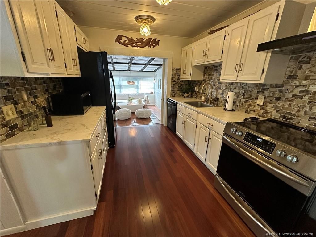 4490 NE Indian River Drive, Jensen Beach, FL 34957 Photo