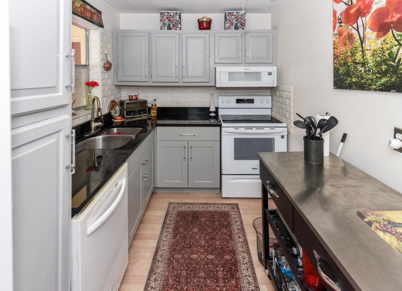 477 Lake Dora Drive, West Palm Beach, FL 33411 Photo