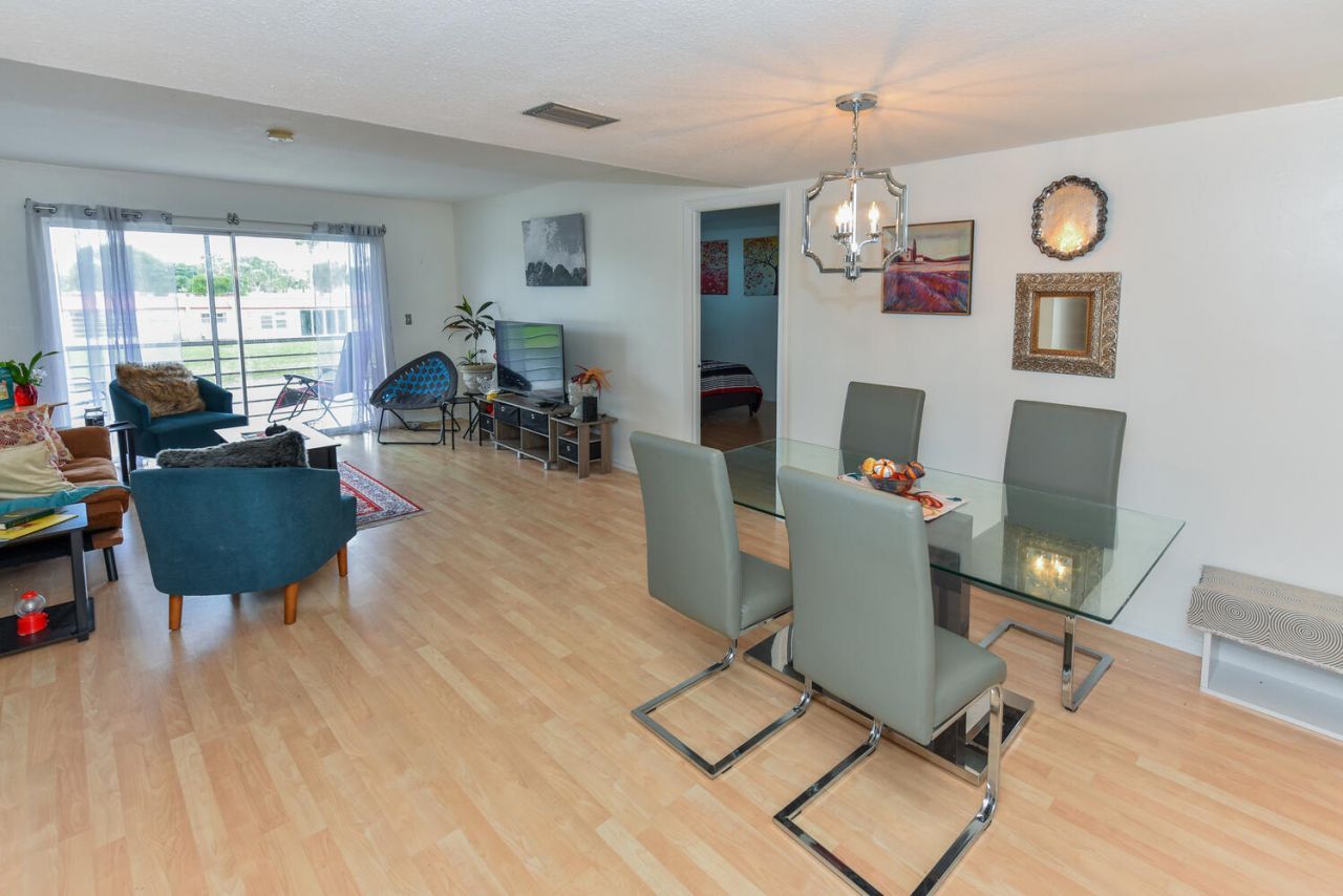 477 Lake Dora Drive, West Palm Beach, FL 33411 Photo