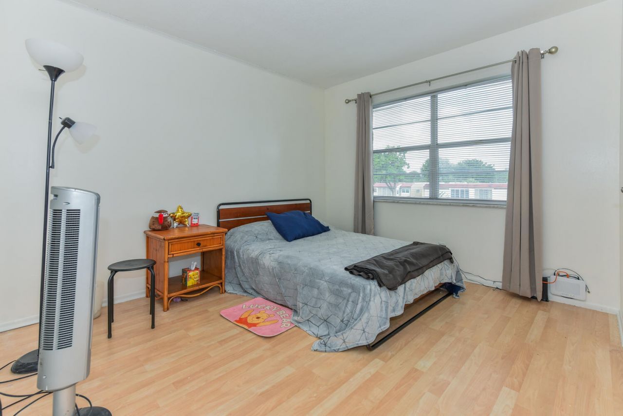 477 Lake Dora Drive, West Palm Beach, FL 33411 Photo