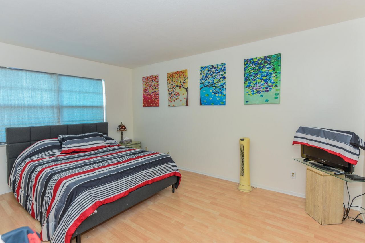 477 Lake Dora Drive, West Palm Beach, FL 33411 Photo